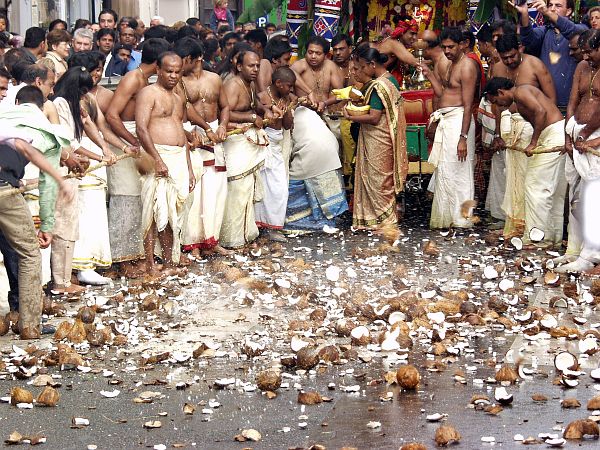 le fête de Ganesh et le rite de la noix de coco