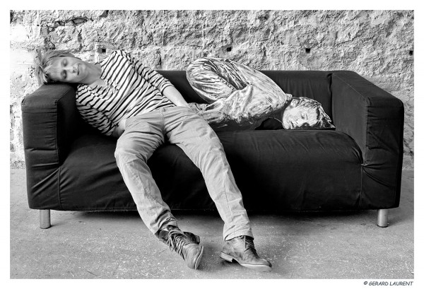 Levalet et ses affiches à l'encre de chine pour un bon somme...