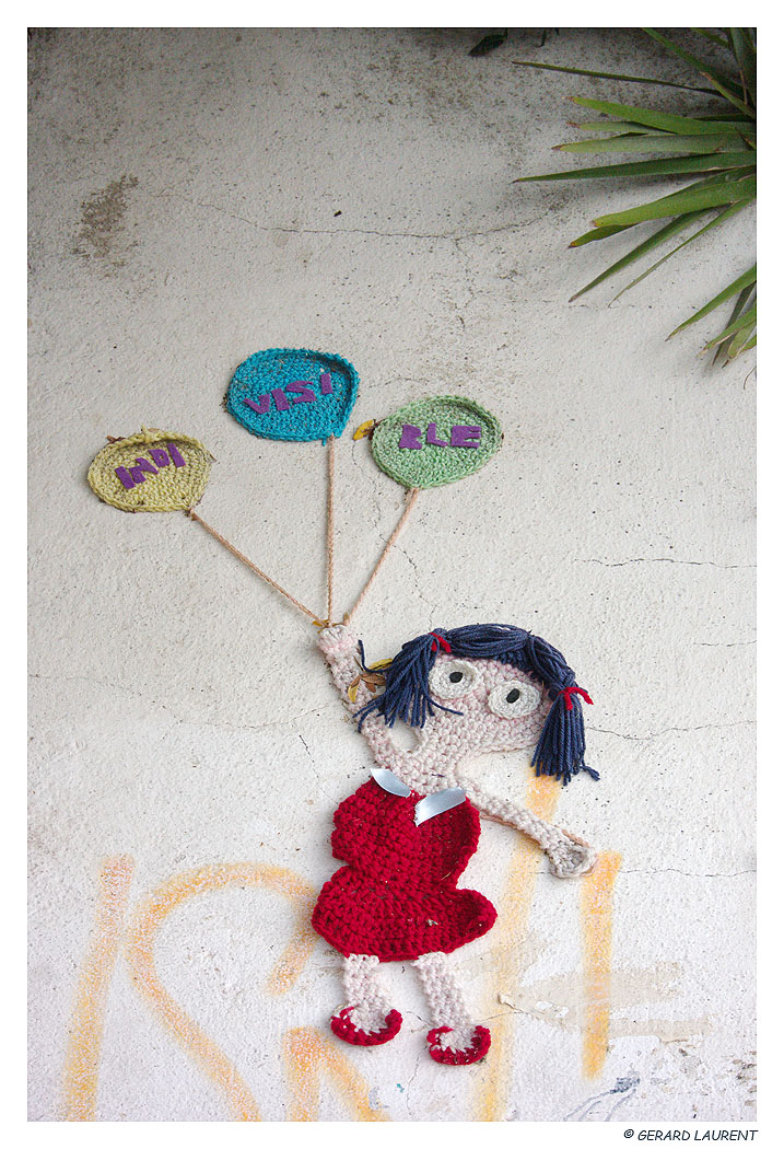 Indi-Visi-Ble - Le street art des tricoteuses