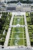 Saype : « Beyond Walls » au pied de la Tour Eiffel