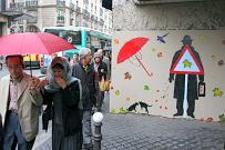 Jeux de parapluie rue du Renard