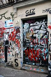 la façade de la maison de Serge Gainsbourg, rue de Verneuil