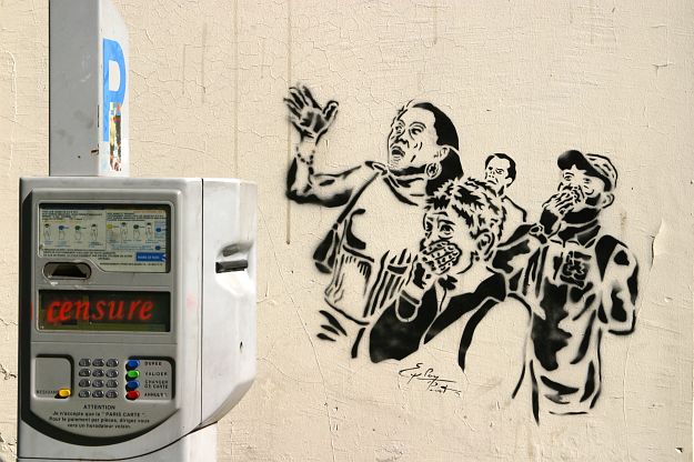 Epsilon point, fresque de la rue des deux boules