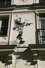 P4 s'élève au-desus de la mélée, fresque de la rue des deux boules