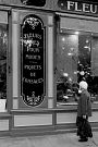 la nostalgie pour les fleurs fines et les piquets de corsage... ah, se pomponner pour aller au bal...