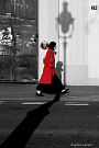 Quai de Jemmapes  - le manteau rouge