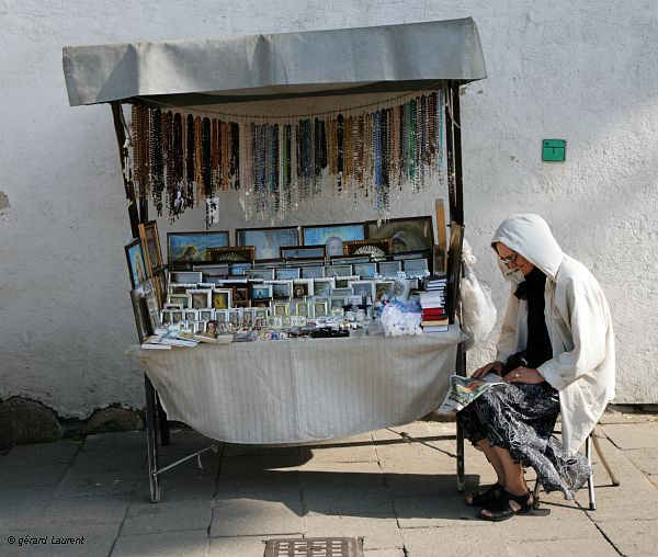 La femme aux chapelets